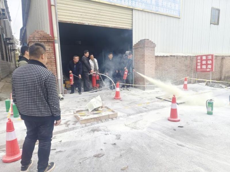 甘肅恒達(dá)工程檢測(cè)有限公司成功舉辦“強(qiáng)化安全意識(shí)，共筑消防防線” 消防安全演練活動(dòng)