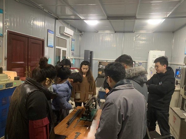 深化理論學(xué)習(xí)，淬煉實(shí)踐能力