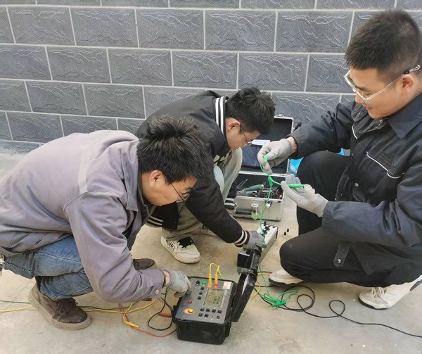 深化理論學(xué)習(xí)，淬煉實(shí)踐能力