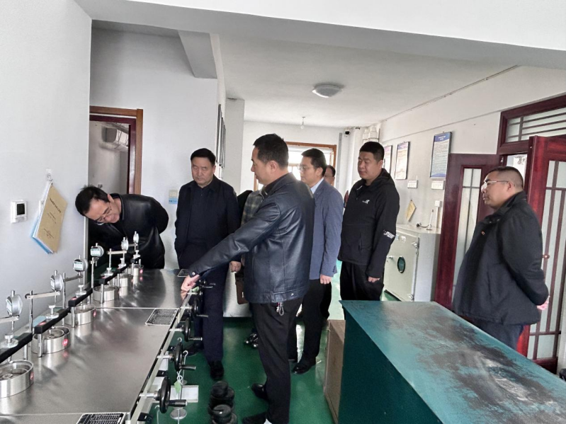 慶陽市市場監(jiān)督管理局赴甘肅恒達工程檢測有限公司開展專項調(diào)研