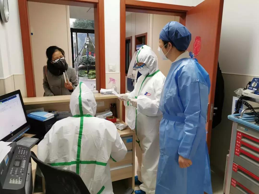 防控措施：為防止交叉感染，浙江省人民醫(yī)院影像服務(wù)實(shí)現(xiàn)不排隊(duì)、不等待