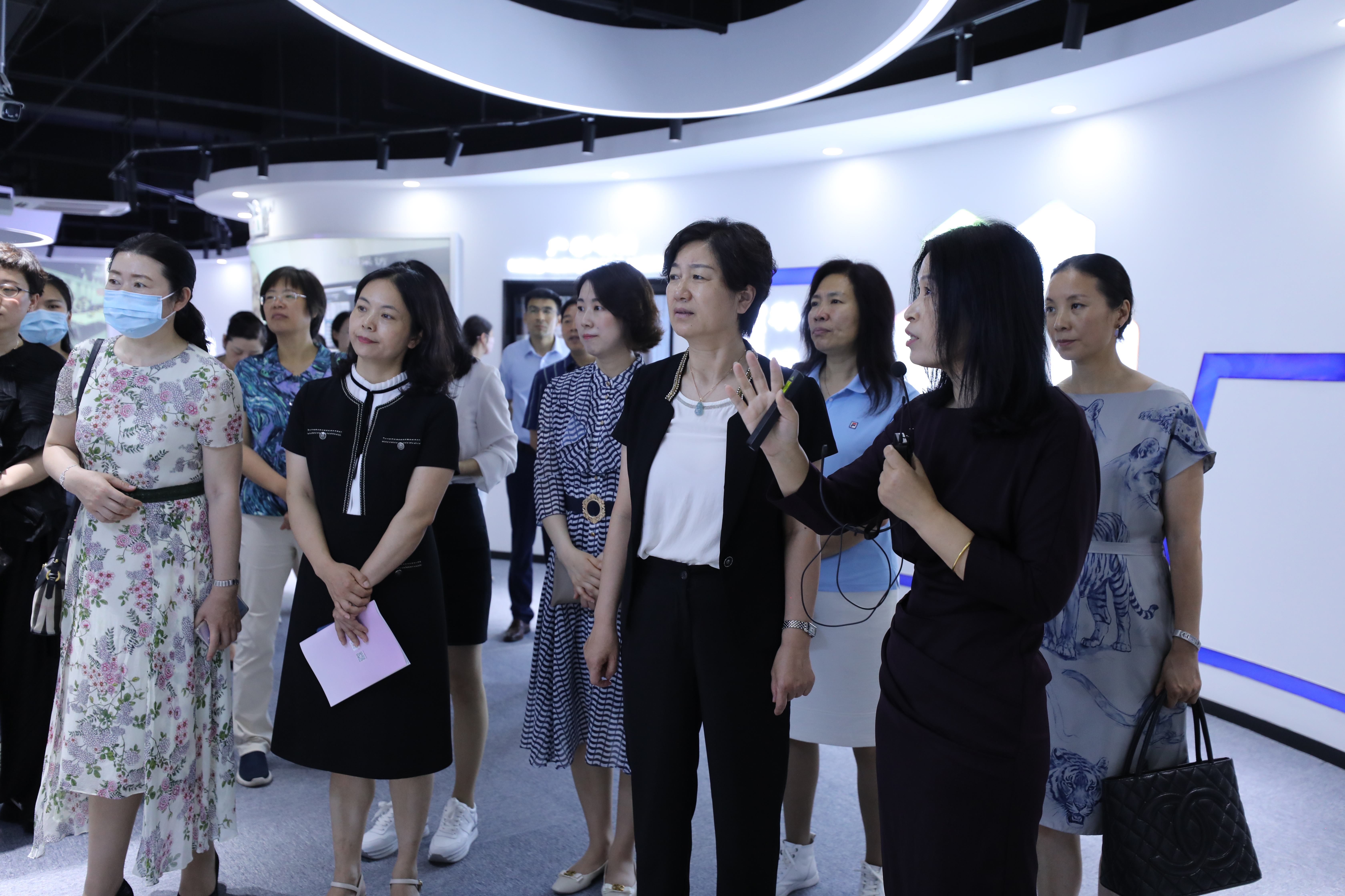 吉林省婦聯(lián)黨組書記、主席李曉英一行蒞臨健培科技考察調(diào)研