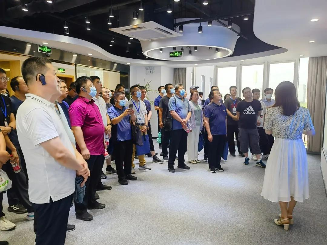 德州市深化放管服改革、優(yōu)化營商環(huán)境專題考察團一行蒞臨健培科技考察調(diào)研