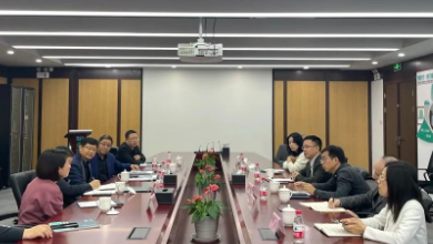 杭州師范大學(xué)原副校長(zhǎng)、移動(dòng)健康管理系統(tǒng)教育部工程研究中心主任楊磊一行蒞臨健培科技考察調(diào)研