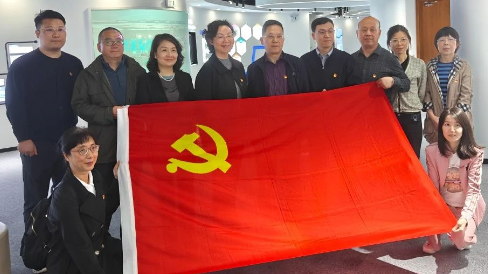 杭州市審計(jì)局黨組書記、局長(zhǎng)范飛一行蒞臨健培科技考察調(diào)研