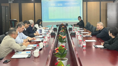 白俄羅斯國(guó)家科學(xué)院院士、國(guó)立大學(xué)、浙江樹人大學(xué)專家團(tuán)一行蒞臨健培科技考察交流