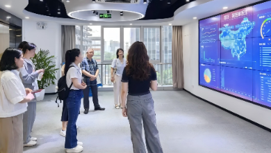 北京郵電大學(xué)考察團赴健培科技考察調(diào)研