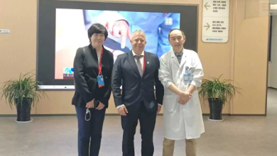 國(guó)際電聯(lián)標(biāo)準(zhǔn)化局戰(zhàn)略部部長(zhǎng)、AI for Good峰會(huì)總負(fù)責(zé)人Frederic Werner蒞臨烏鎮(zhèn)智能醫(yī)院考察調(diào)研